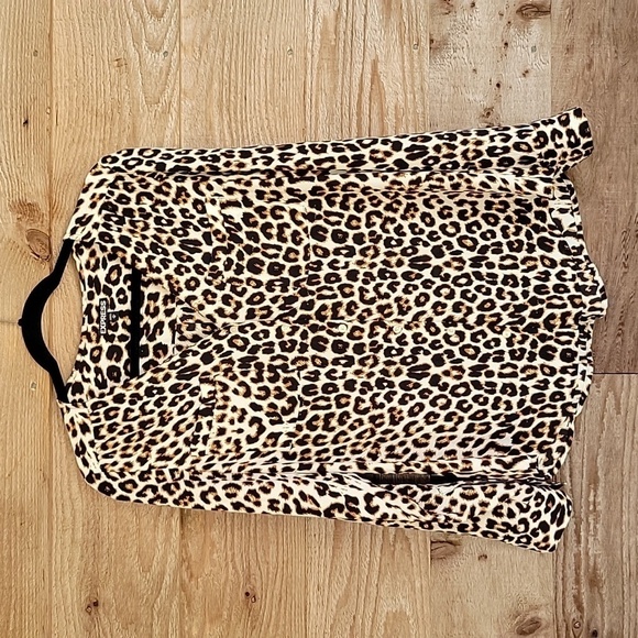 Express Size Medium Leopard Print Collarless Button Down Shirt - Picture 1 of 6